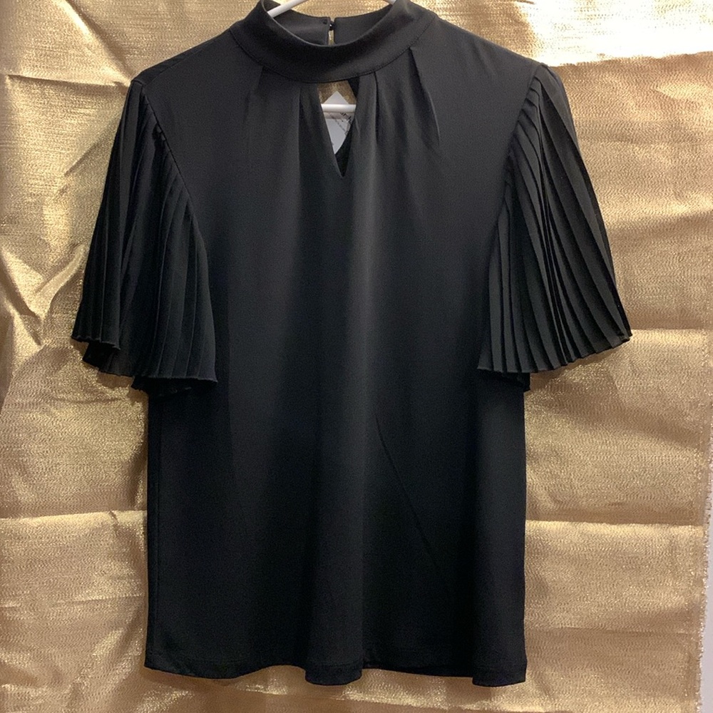 Black short sleeve blouse